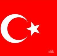 Турция изолира посолството и консулството на Нидерландия

