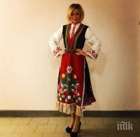 ПЪРВО В ПИК! Говорителката на руското външно министерство цъфна в българска носия (СНИМКА)