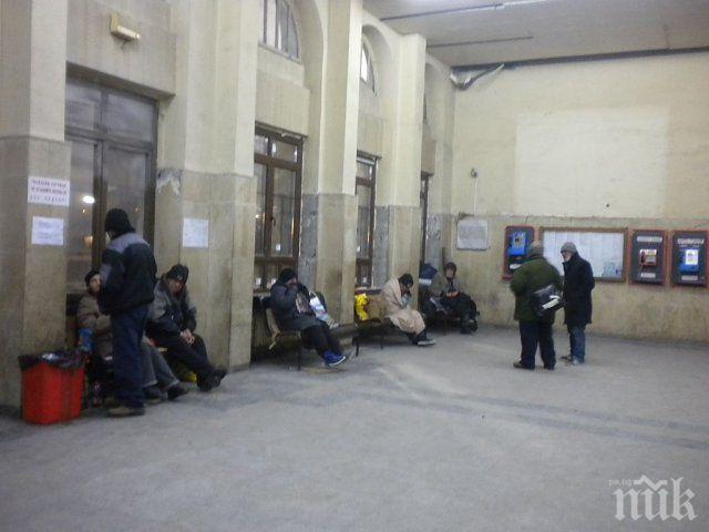 ПЪЛЕН ШАШ! Уредбата на Централна гара призовава за евакуация