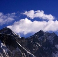 Тийнейджър със синдрома на Даун стигна до подножието на Еверест