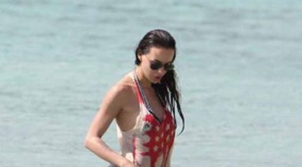 бивша бориело показа прелести плажа барбадос снимки