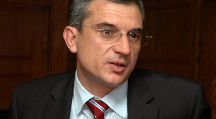 батко отново съд