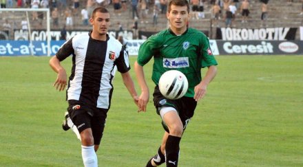 локомотив изненадващо привлече дани кики