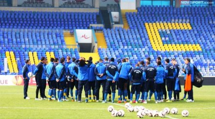 млад талант левски изкриви глезен