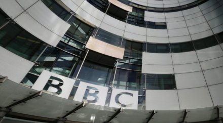 стачуват съкращения