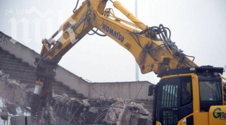 багери събориха трибуна бесика лаута