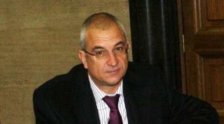 болен съдия отложи делото батко