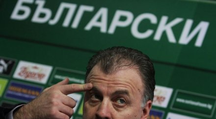 сираков задкулисно подкрепя стоичков бойко