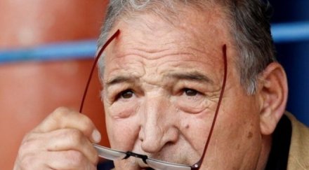 чепатият характер стоичков помогне политиката