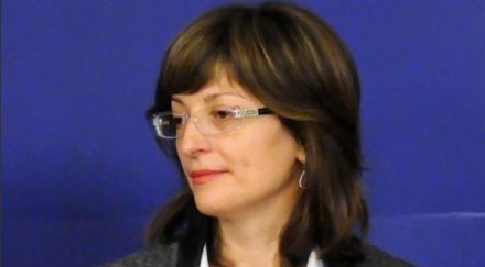 екатерина захариева гоним кариери постове искаме вършим работа