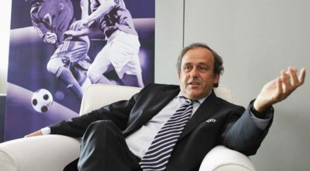 мишел платини кацна софия самолет уефа