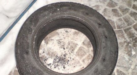 френски пенсионер пукнал 2200 гуми неправилно паркирали коли