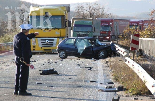 14 тежки катастрофи, 15 ранени