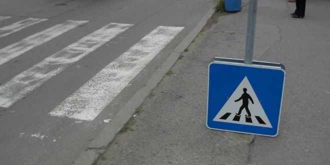 Блъснаха 2 деца на пешеходна пътека в Шумен