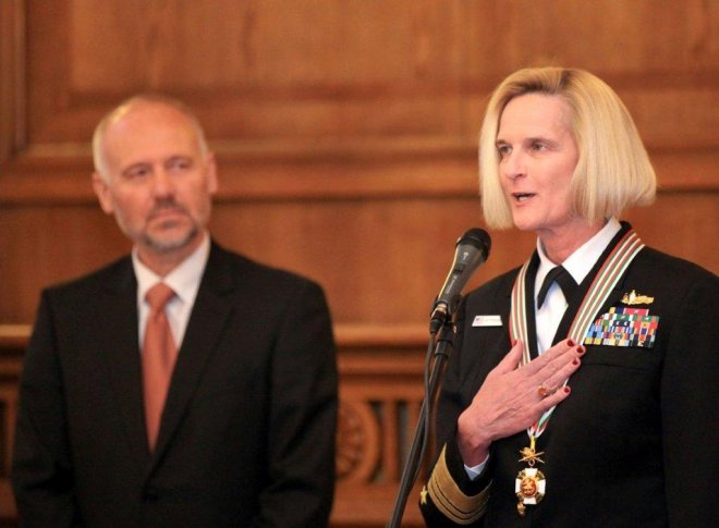 МО награди вицеадмиралка