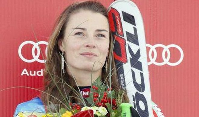 Германската полиция разкри мъж, заплашвал Тина Мазе със смърт