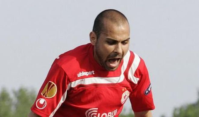 Коце Стоянов реди състава на Милен Радуканов в ЦСКА