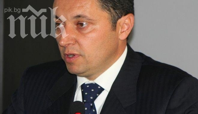 Яне: Служебните министри са пуснали фалшиви декларации 