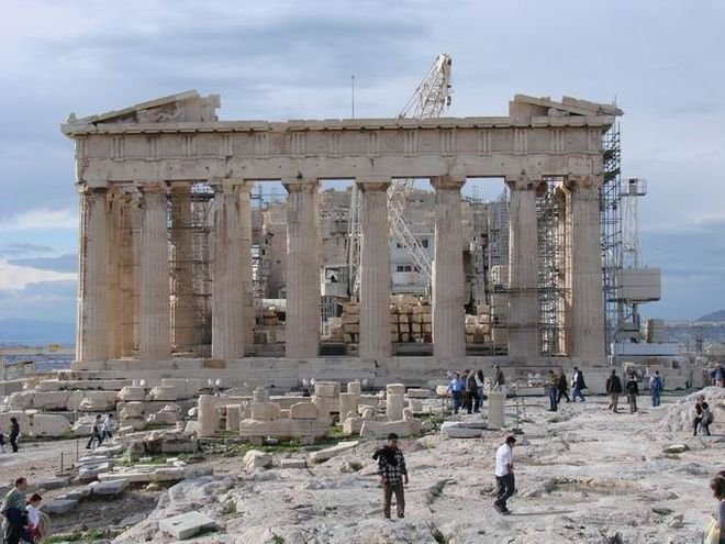 Бомба избухна край Акропола