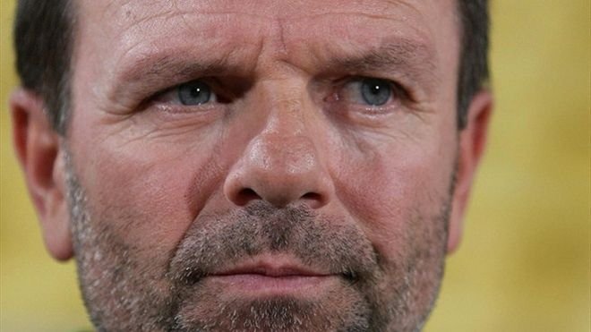 Стойчо Младенов четка националния отбор