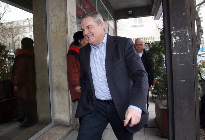 Румен Петков: До изборите спираме караниците в БСП