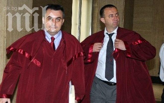 Kокинов и Роман Василев проверяват българския Уотъргейт