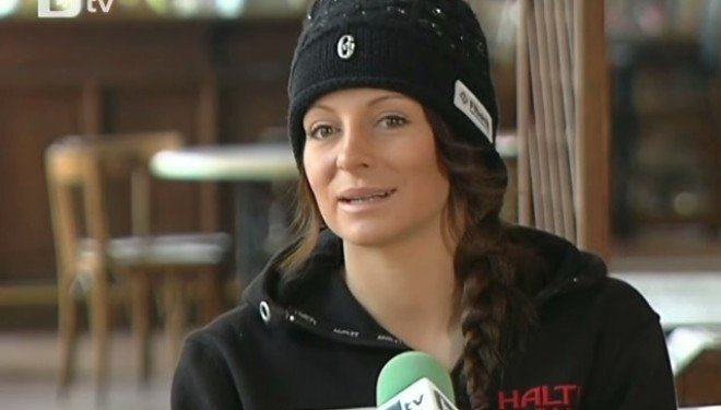 Сани Жекова ще участва в държавното първенство по сноуборднокс