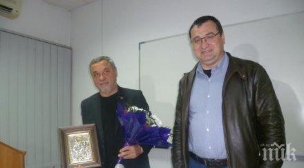 изненадаха валери симеонов рождения ден пловдив патриотът получи икона свети георги букет