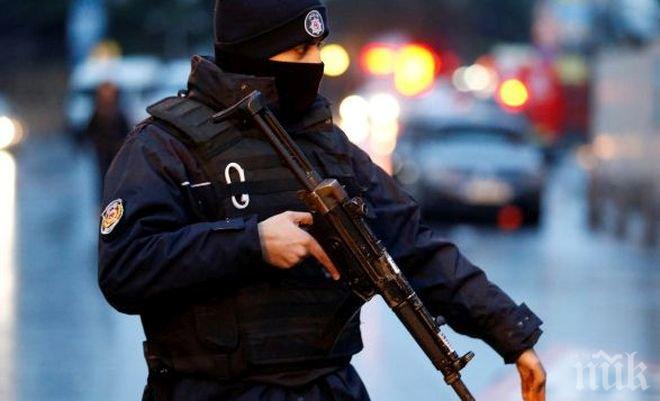 Студент стреля с пистолет в университет в турския град Коня