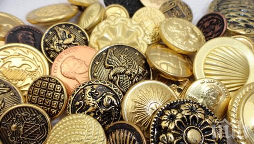 Правят цех за копчета в бивш завод