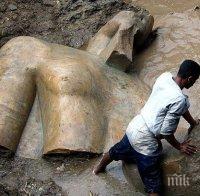 КОРЕКЦИЯ: Откритата гигантска статуя в Египет не е на Рамзес II, а на Псаметих I