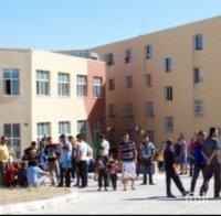 Двойна ограда ще опасва бежанците в Пъстрогор