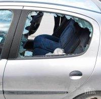 ГРУБА СИЛА! Удариха Стефан Данаилов във Варна, разбиха кола, взеха документи и вещи