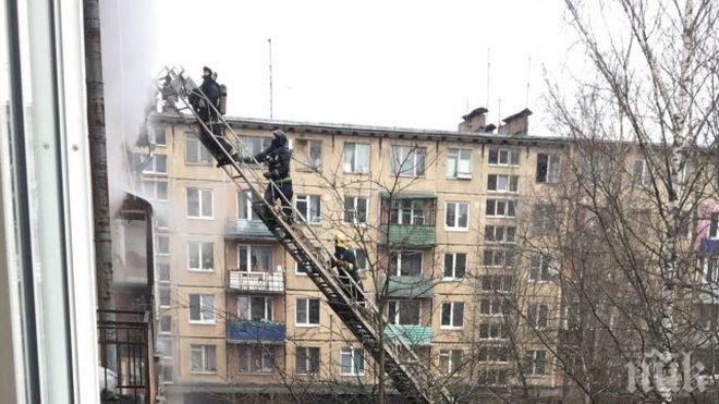 Взрив на газ в Санкт Петербург! Младеж излетя от прозореца на петия етаж 
