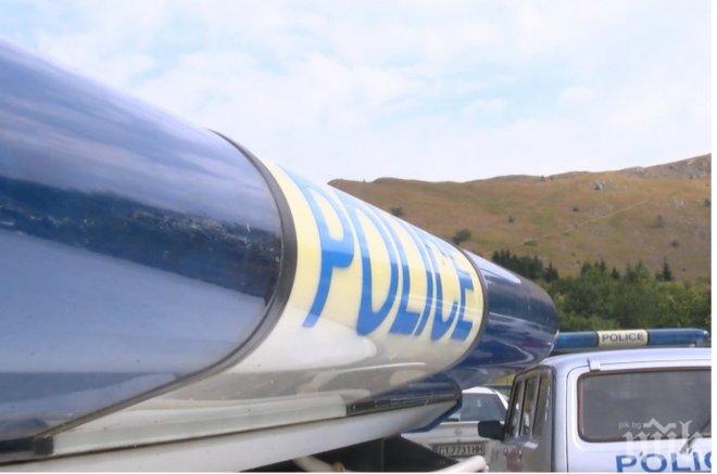 Овчар обра закъсал шофьор на пътя