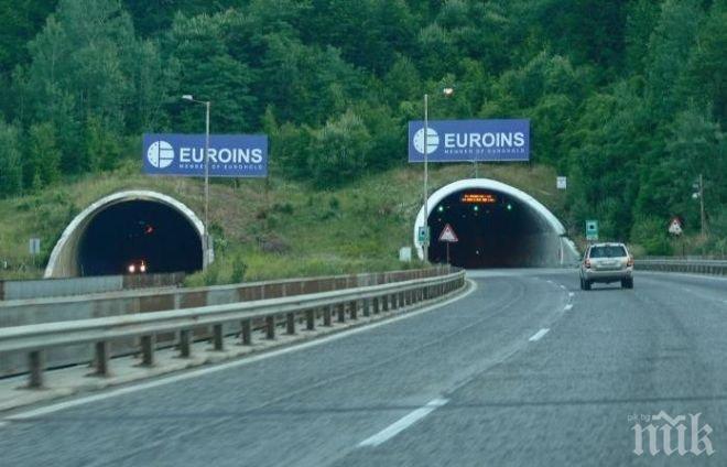 Инцидент в тунел Витиня - микробус катастрофира, няма пострадали