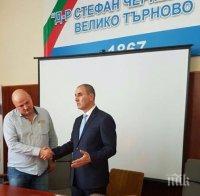 Цветанов направи лично дарение на МОБАЛ „Д-р Стефан Черкезов“ във Велико Търново (СНИМКИ)