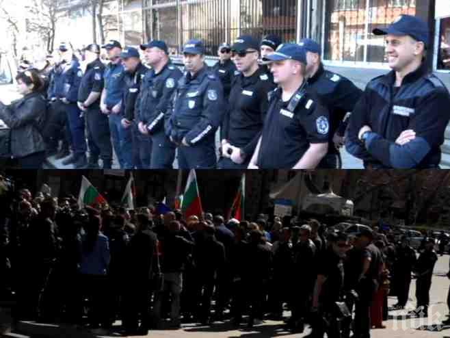 ИЗВЪНРЕДНО В ПИК TV! Протестът ескалира, фермерите окупират служителите в Министерство на земеделието и провокират полицията, обградени от жандармерия (ОБНОВЕНА)