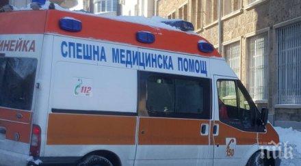 кола заби камион шофьорът пострада