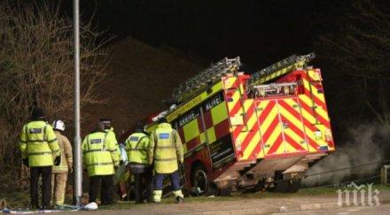 пик пожарни летят оборище