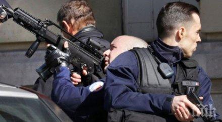 простреляха мъж атакувал френски полицай ножица