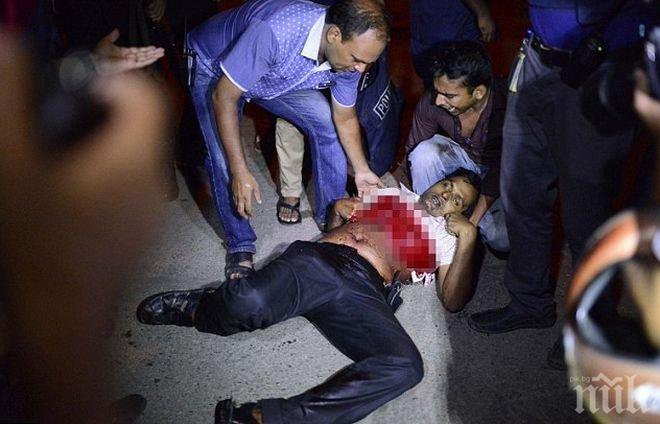 КРЪВ! Поне двама убити и 30 ранени при две експлозии в Бангладеш