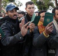 България започва официално да приема бежанци от Турция