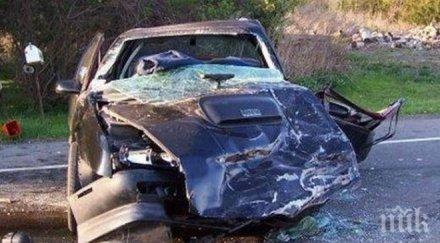 две коли удариха челно симитли ранен снимки