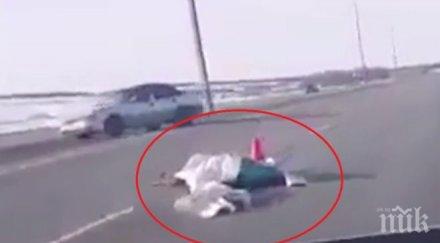 самоубийца хвърли мост падна капака кола видео