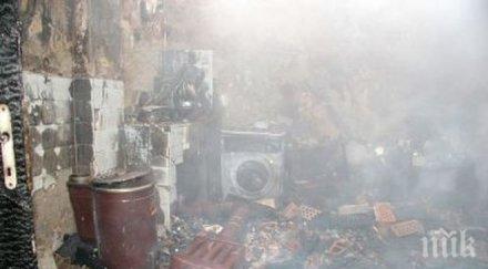 годишен мъж изгоря жив къщата