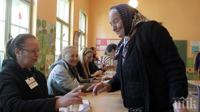 Изборите в Сърбия: Гласувалите са под 50%