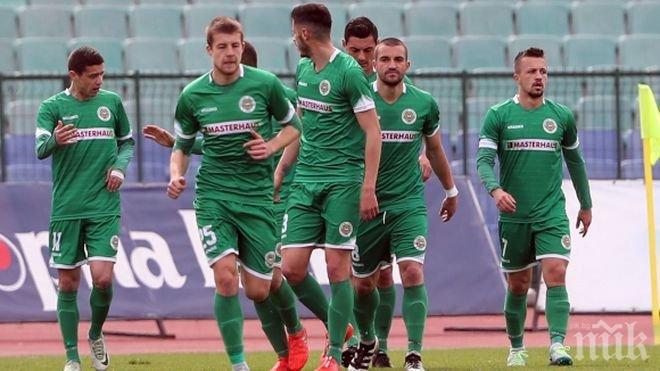 Съмнения за тежка контузия на ас на Нефтохимик