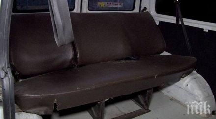 пълен абсурд вместо линейка карат болни хемодиализа танка руди бусът ужасите лети 130 условията вътре кошмарни