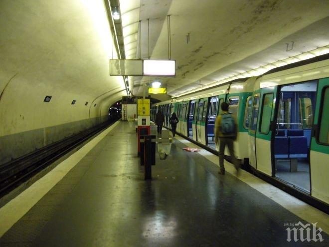 СЛЕД ВЗРИВА В САНКТ ПЕТЕРБУРГ: Полицията в Париж претърсва хората в метрото  
